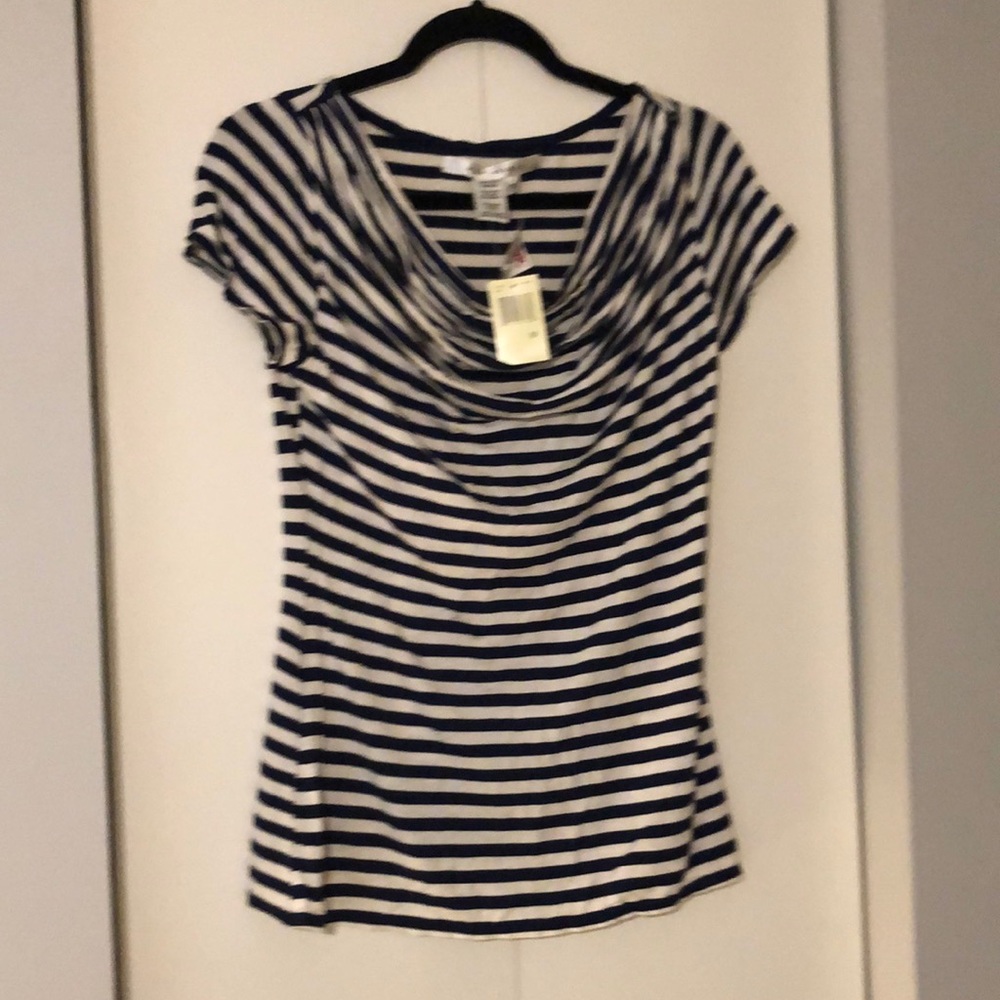 Womens top. NWT from smoke free home. Max Studios brand.